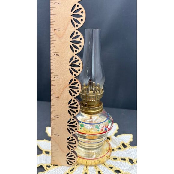 Vintage Mini Oil Lamp Hand Painted Flowers Clear Glass - Picture 4 of 4